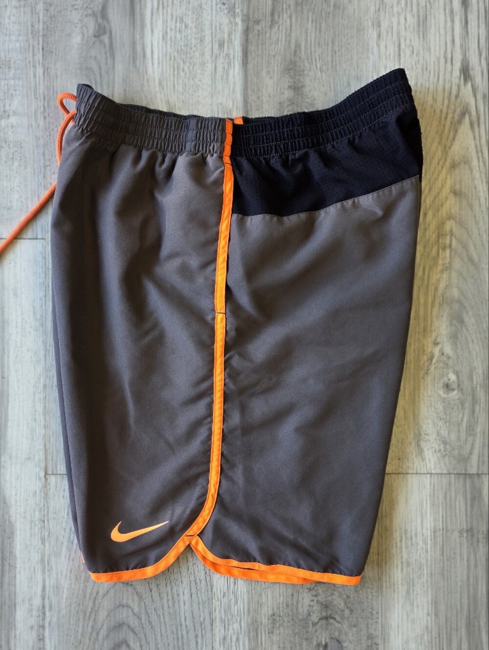 Nike Men’s Gray Orange Lined Swim Trunks XL